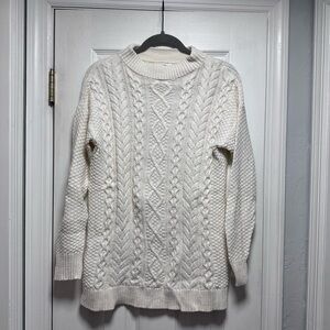 Old Navy Cable Knit Turtleneck Sweater - Cream